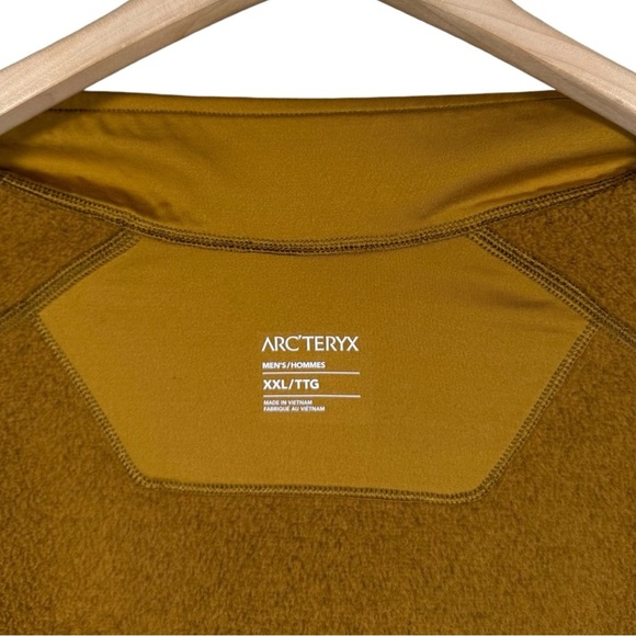 ARC’TERYX Covert Cardigan Mid Layer Jacket in Yukon Heather - Picture 12 of 13